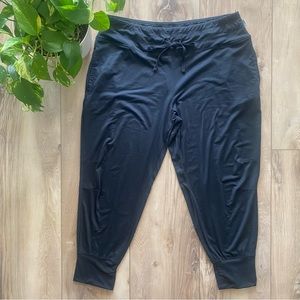 Marika / XL Soft Black Joggers with Pockets / Excellent Used Condition